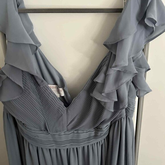 Flirty midi dress with flutter sleeves- plus size - Picture 6 of 8